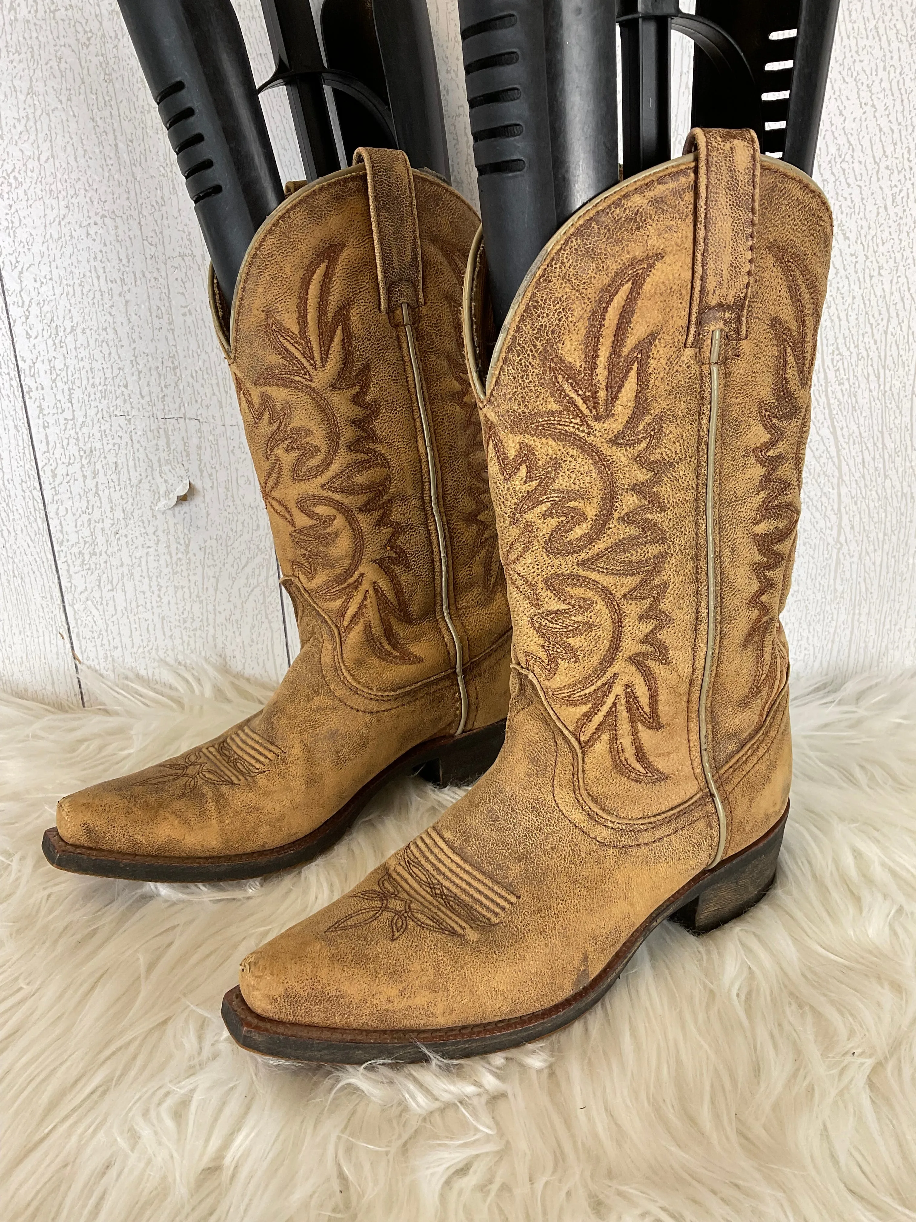 Boots Western By Dingo In Brown, Size: 6