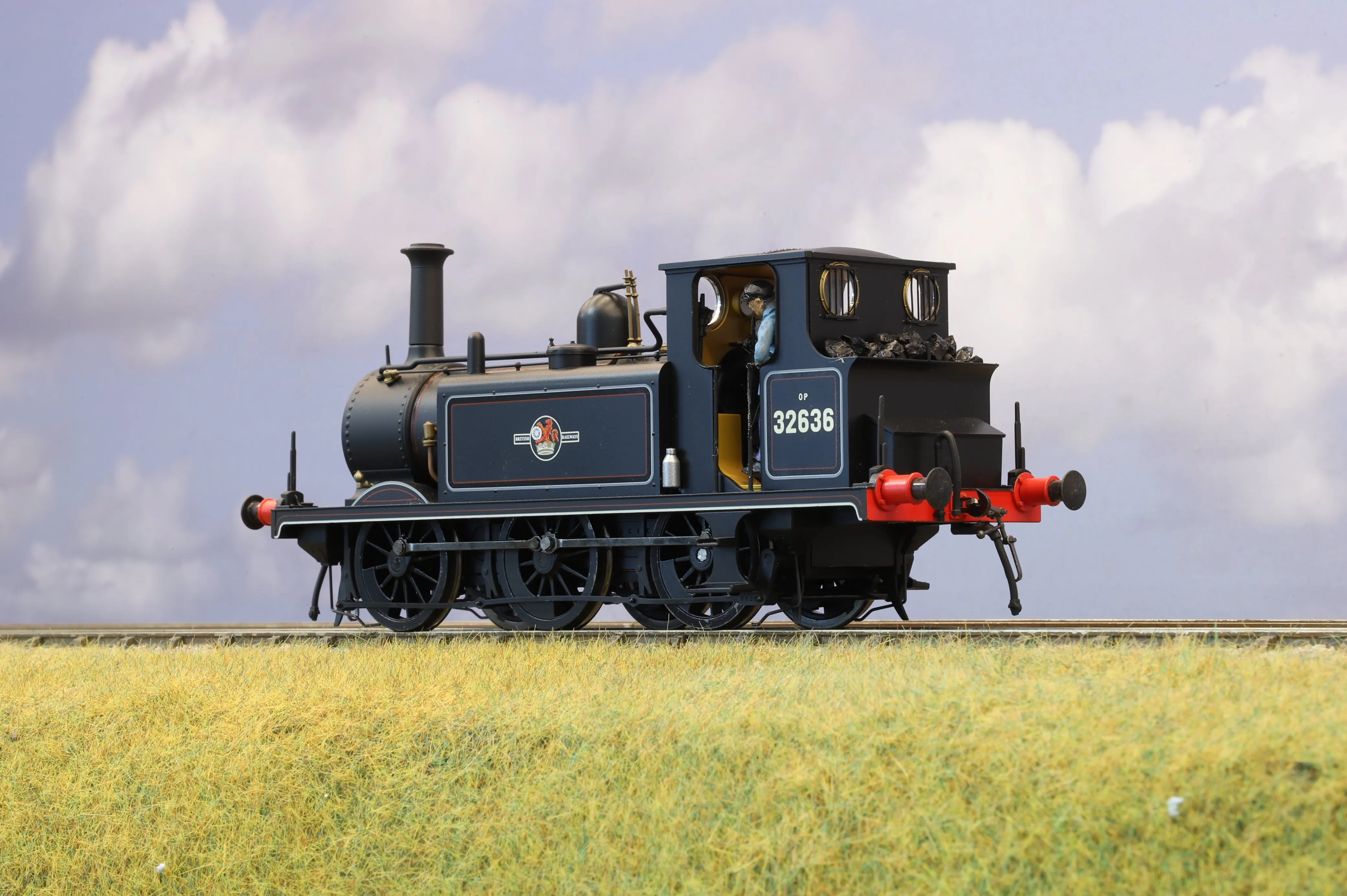 Dapol Finescale O Gauge Terrier A1X No. 32636 BR Lined Black (Late Crest)