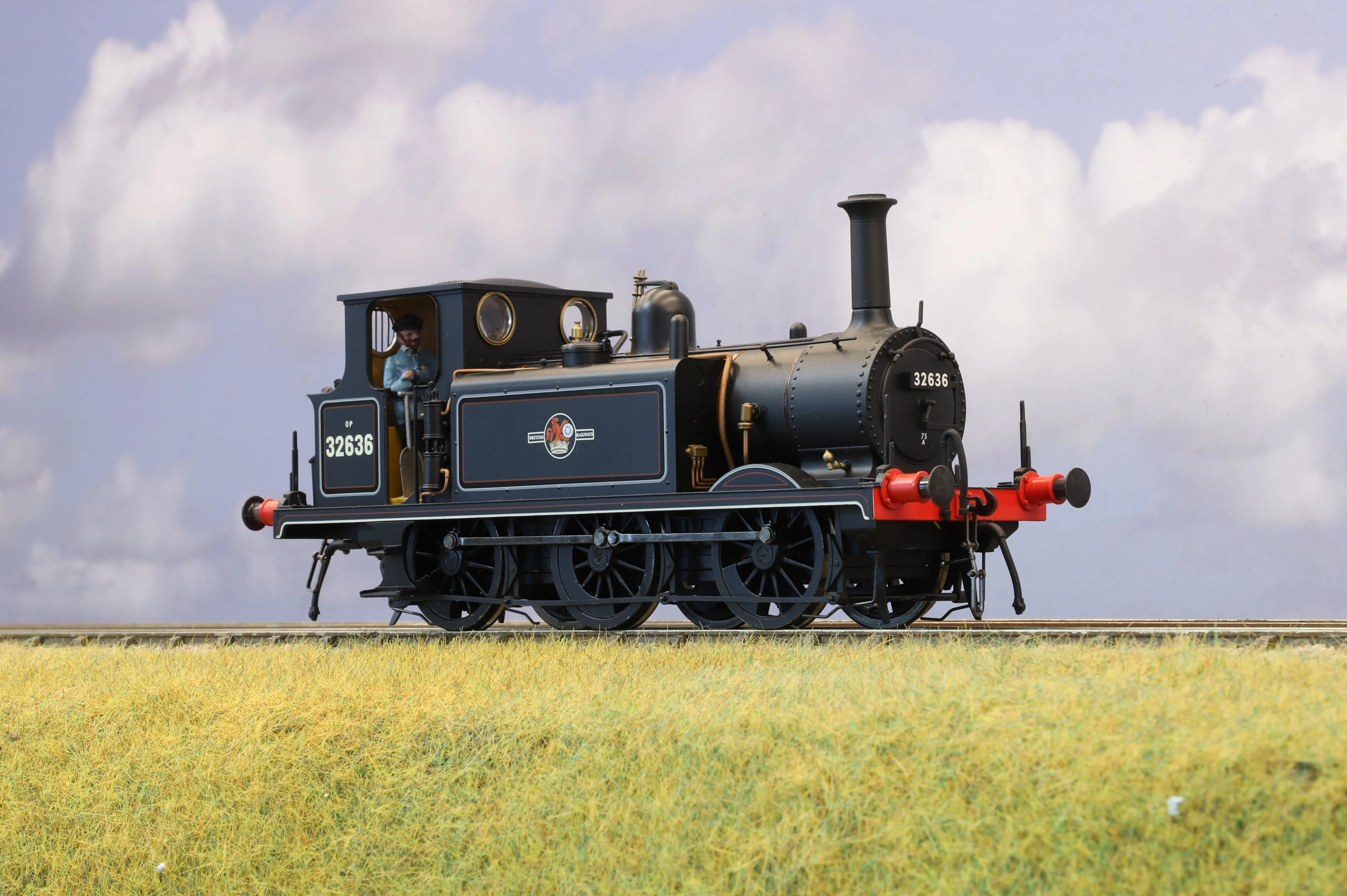 Dapol Finescale O Gauge Terrier A1X No. 32636 BR Lined Black (Late Crest)