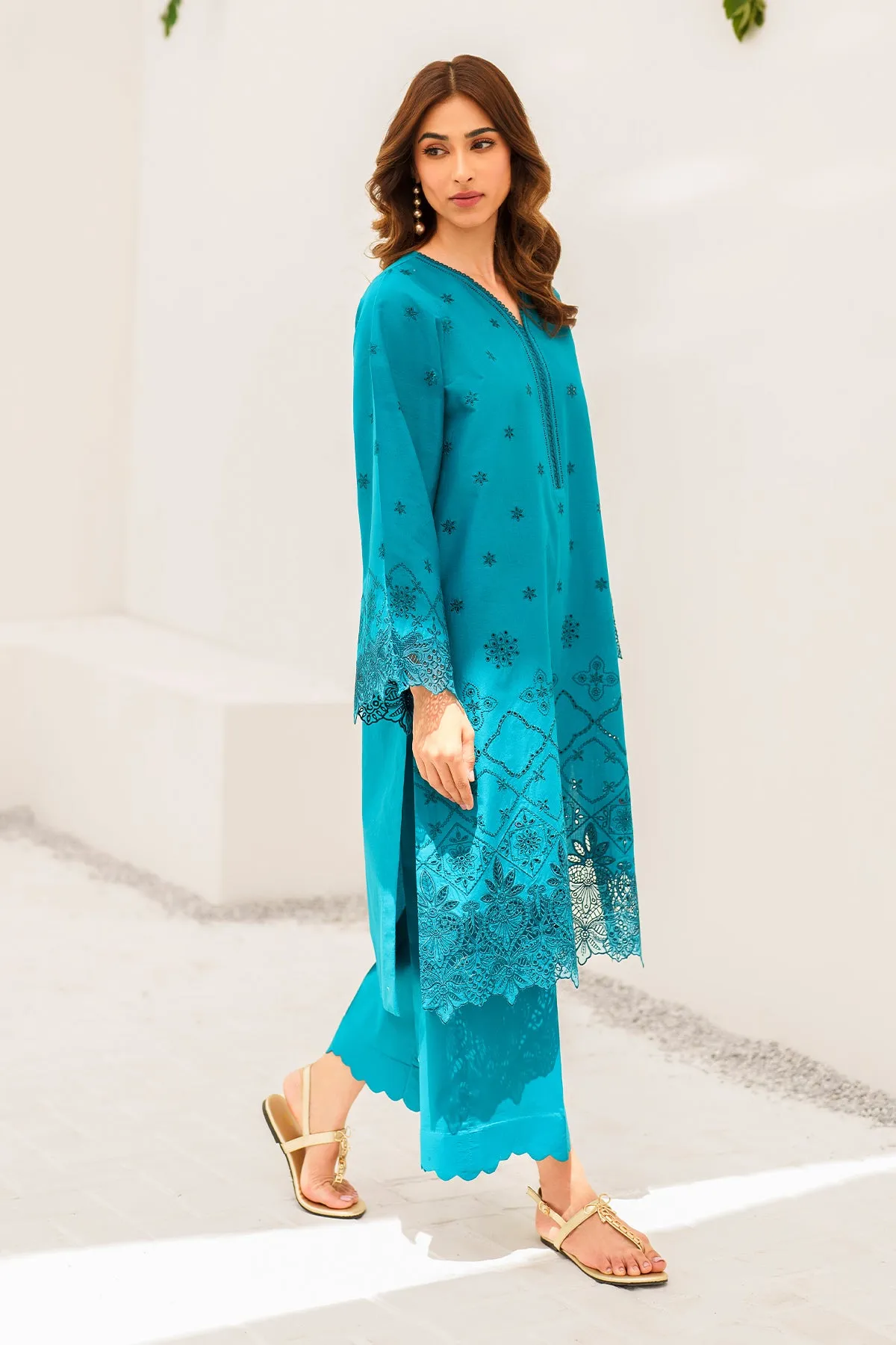 EMBROIDERED SCHIFFLI LAWN PR-950