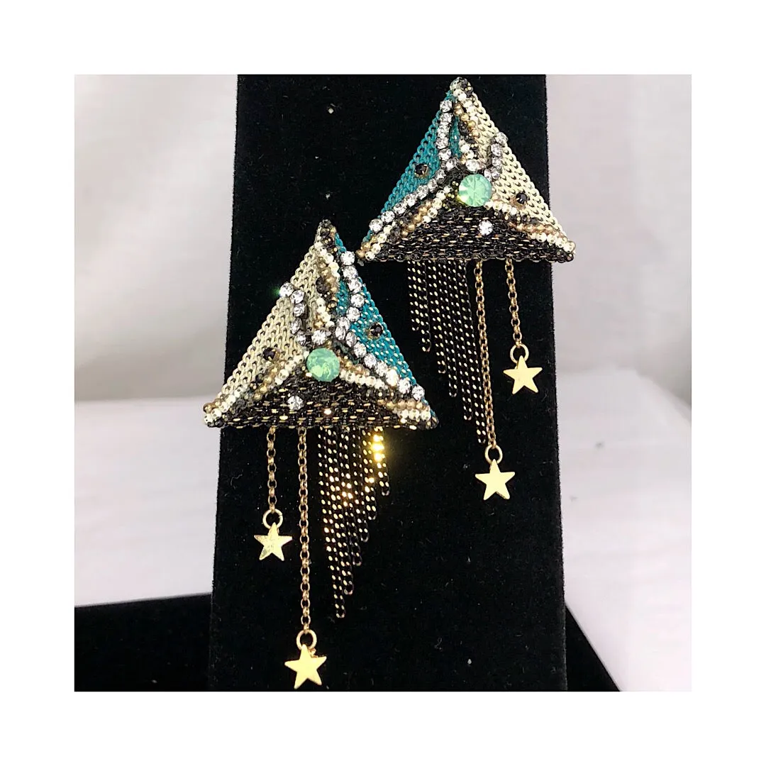 Handmade OOAK SoHo styles beautiful pyramid triangle crystal earring