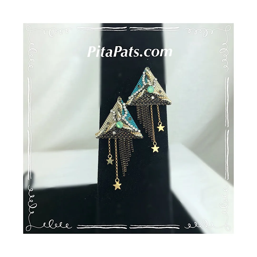 Handmade OOAK SoHo styles beautiful pyramid triangle crystal earring