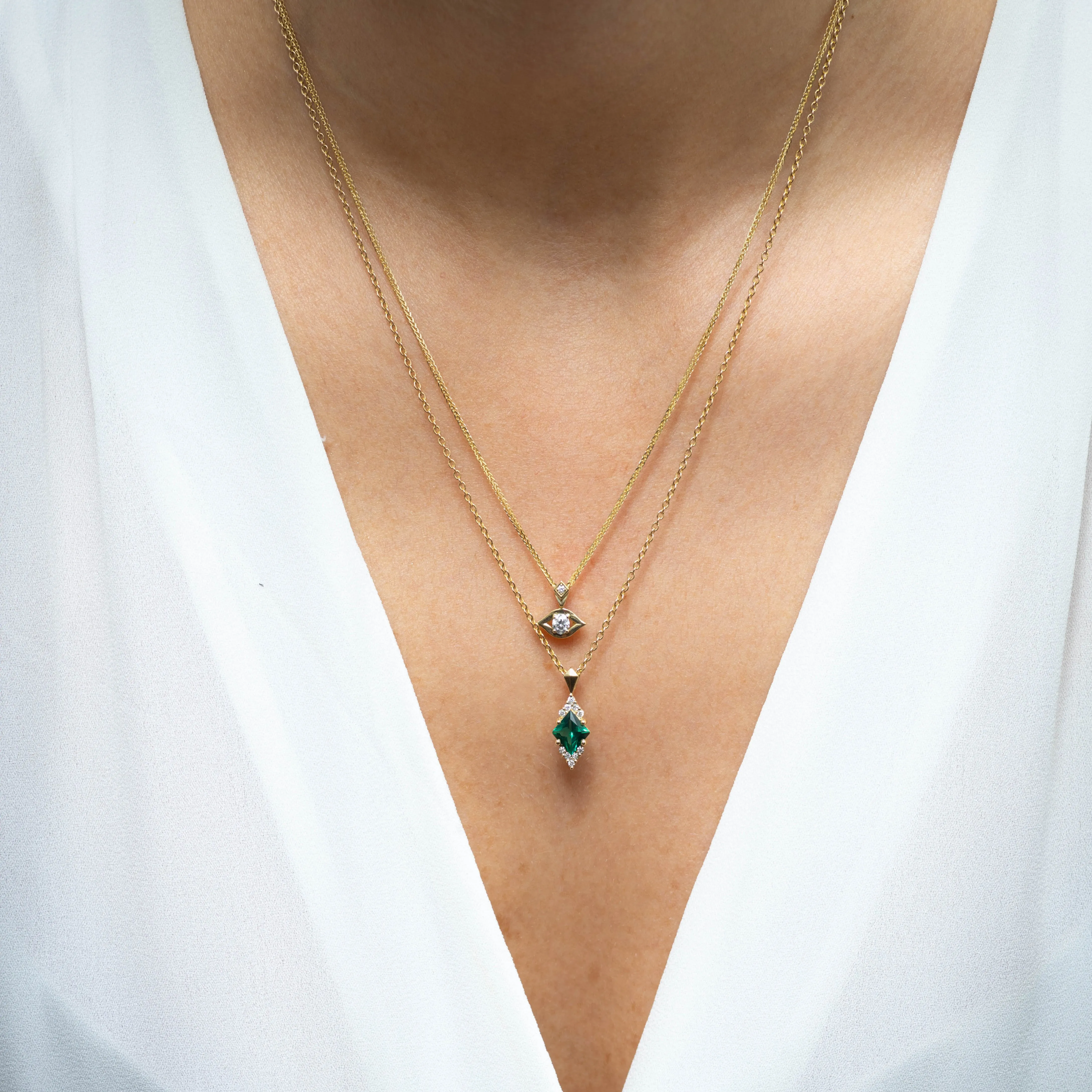 Juliette Necklace With Diamonds and Emerald